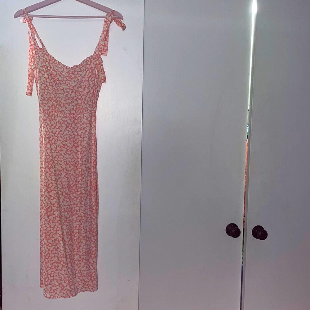 Women’s billabong tie strap floral dress size small